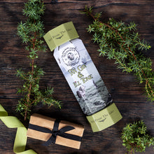 Load image into Gallery viewer, Herdwick Distillery Christmas Crackers