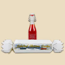 Load image into Gallery viewer, Lakeland Liqueur Christmas Crackers