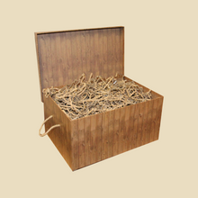 Load image into Gallery viewer, Christmas Treats Basket