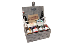 Load image into Gallery viewer, Christmas Treats Basket
