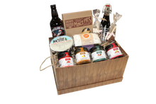 Load image into Gallery viewer, Christmas Treats Basket